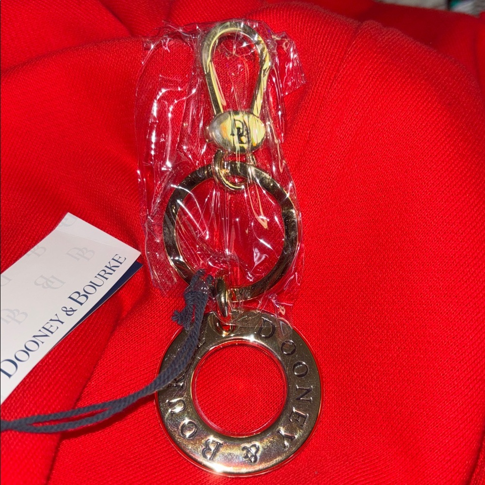 Dooney & Bourke Gold-Tone Key Ring Signature 
🆕 Key Fob - Picture 5 of 5